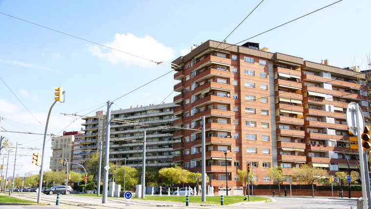 What is the participation fee in a homeowners’ association?