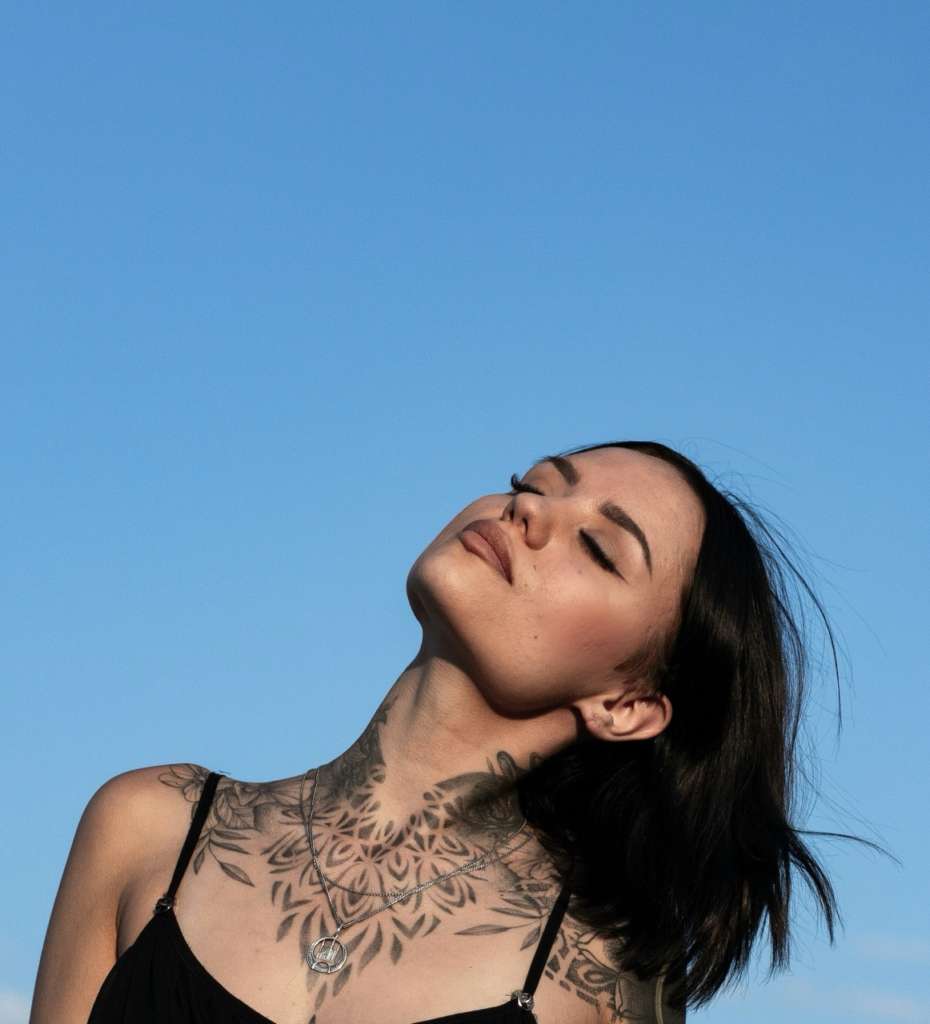 Negligencia Profesional: Quemaduras al Intentar Eliminar Tatuaje